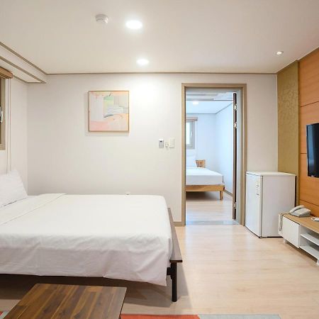 J2 Family Hotel Jeju Exterior foto