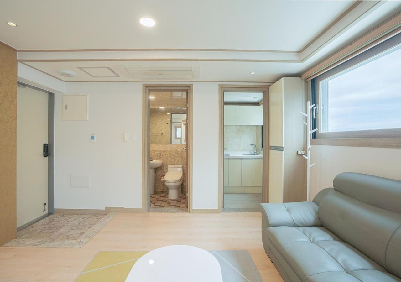 J2 Family Hotel Jeju Exterior foto