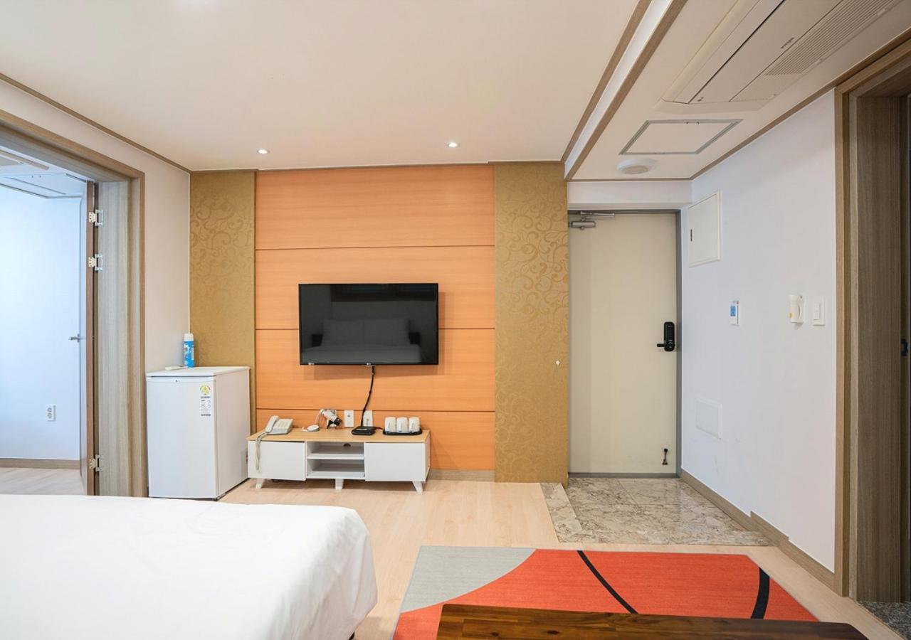 J2 Family Hotel Jeju Exterior foto