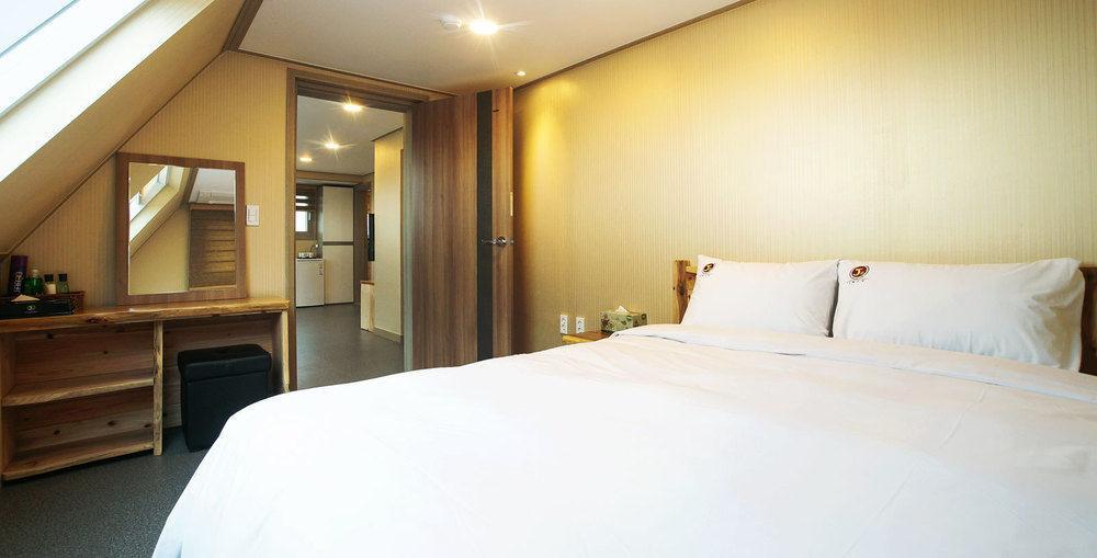 J2 Family Hotel Jeju Exterior foto