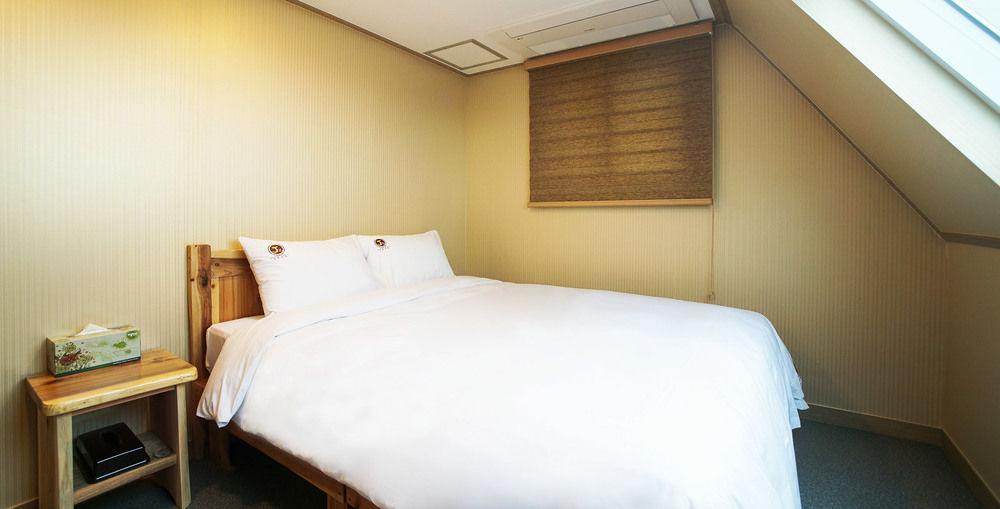 J2 Family Hotel Jeju Exterior foto
