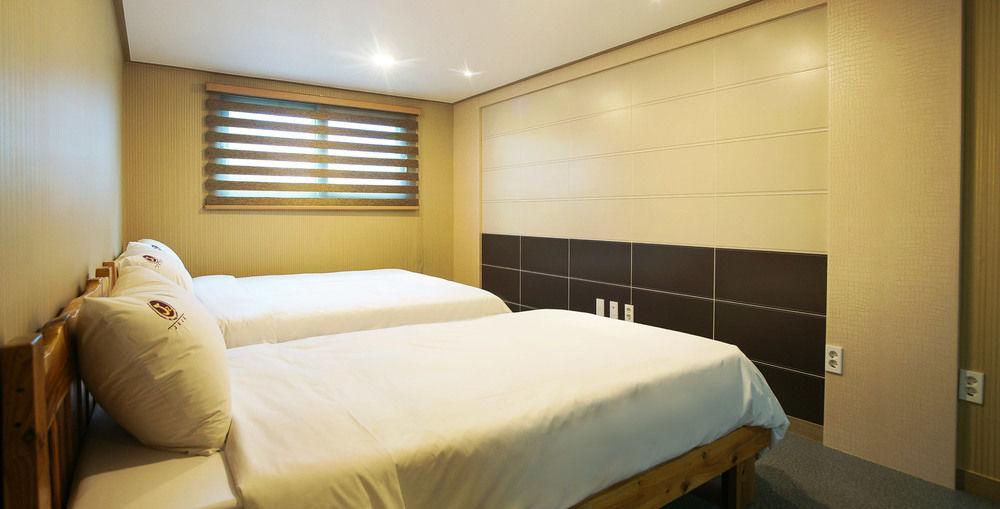 J2 Family Hotel Jeju Exterior foto