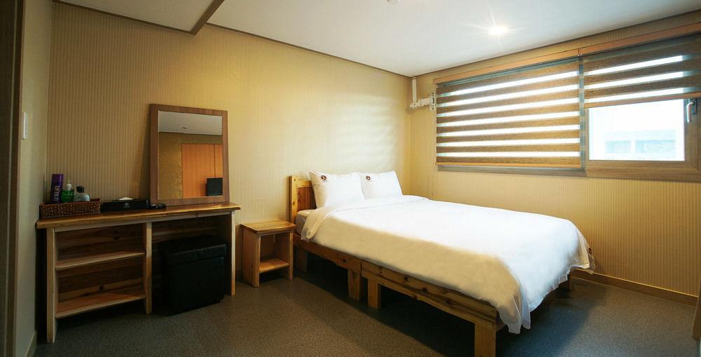 J2 Family Hotel Jeju Exterior foto