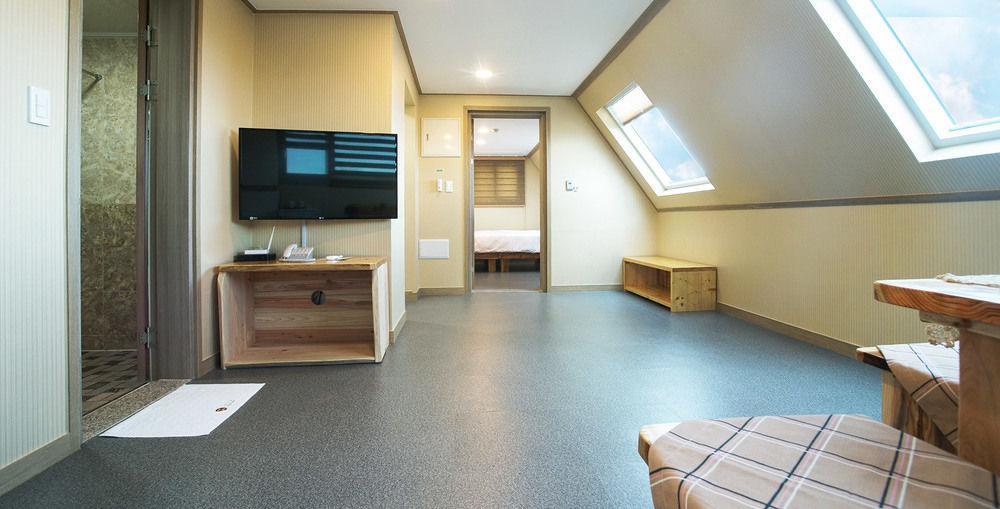 J2 Family Hotel Jeju Exterior foto